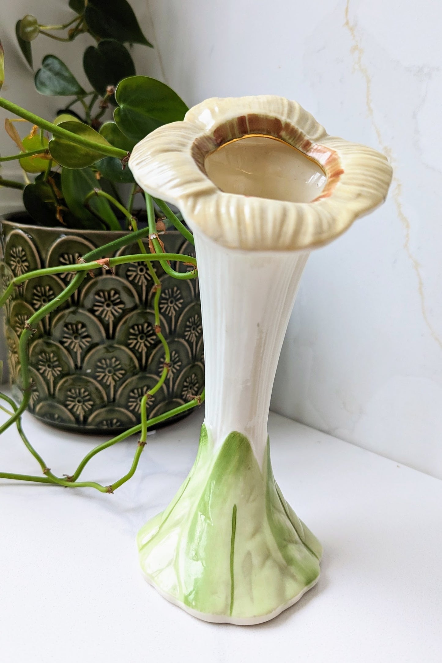 belleek flower jack in the pulpit vase with green leaf base and cream and gold top