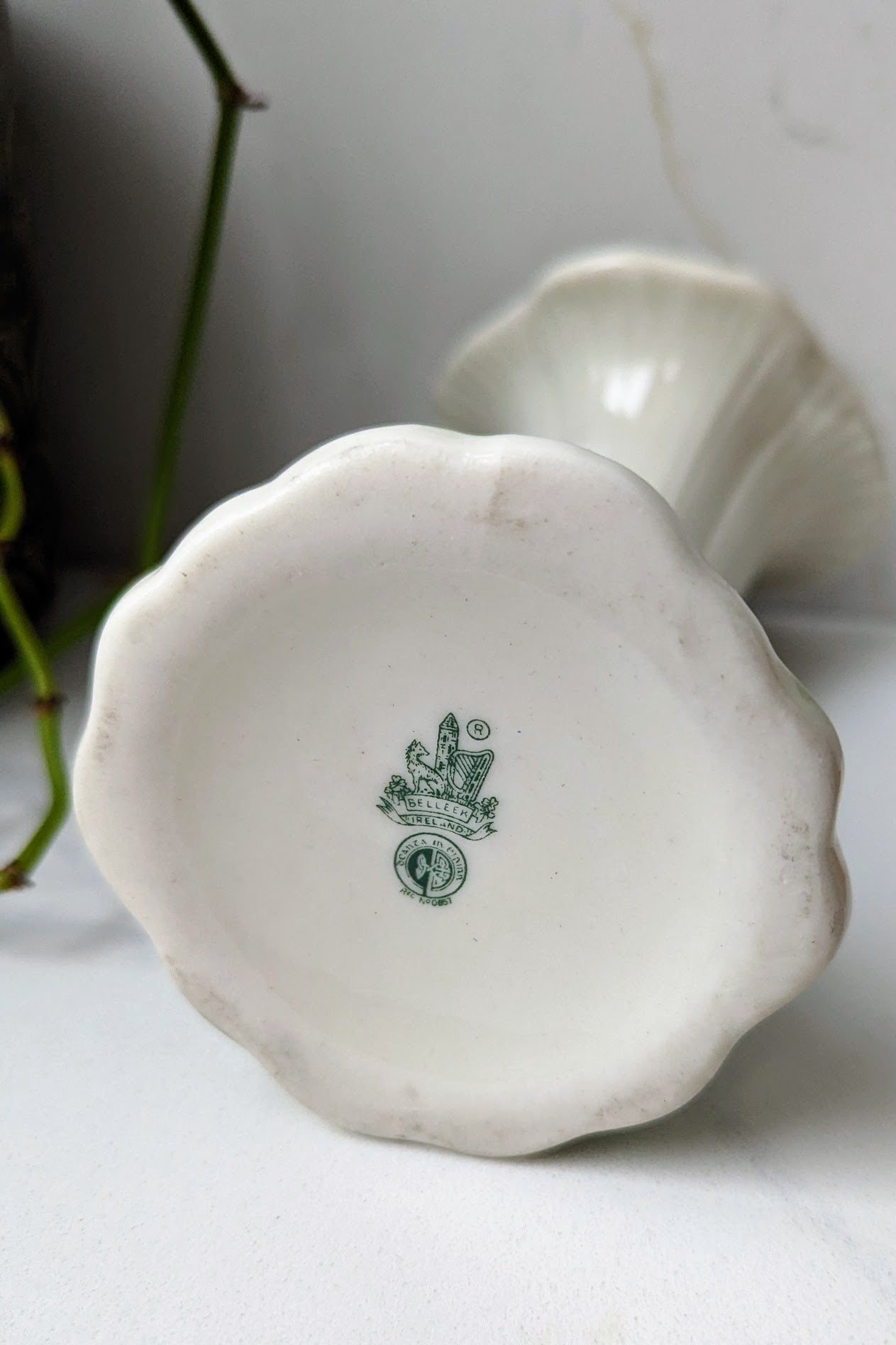 mark of belleek on belleek flower jack in the pulpit vase with green leaf base