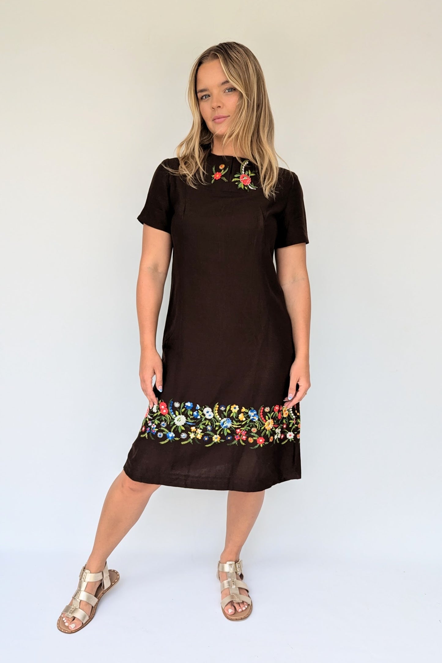 Vintage Embroidered Mexican Dress