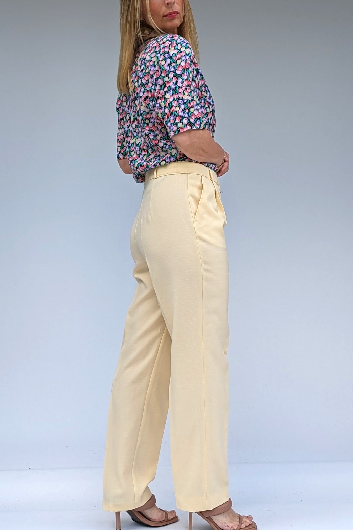 80s pastel yellow trousers