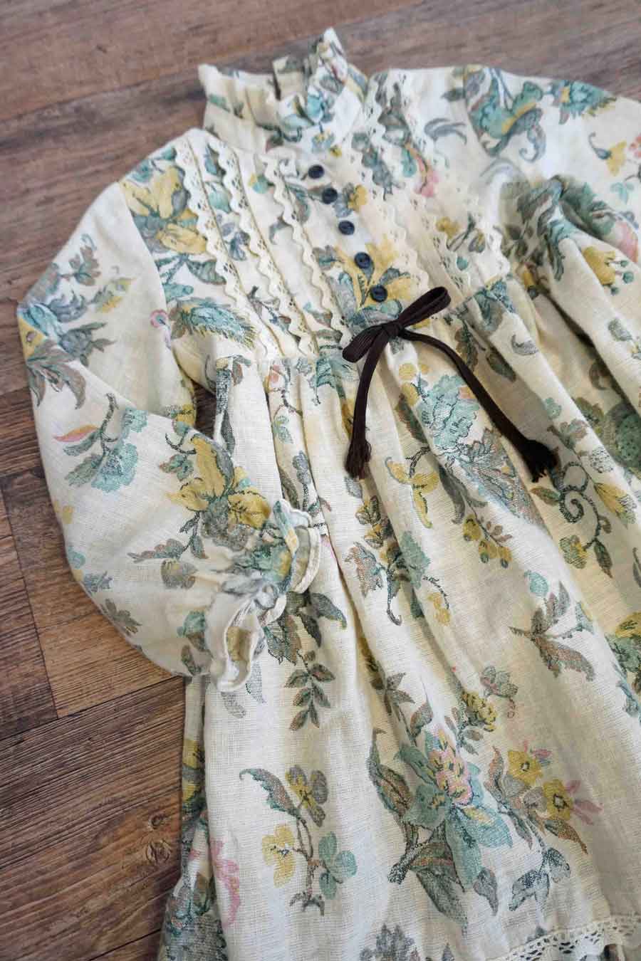 Vintage Girls 1970s Floral Prairie Dress