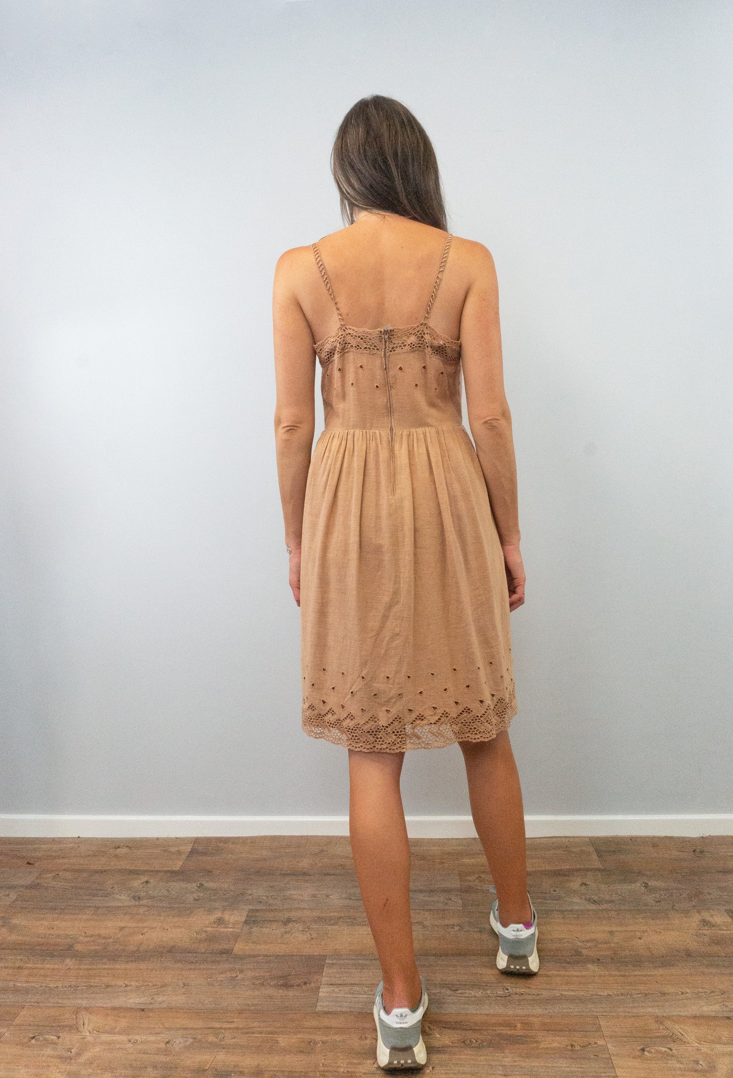 broderie anglaise cotton midi vintage dress