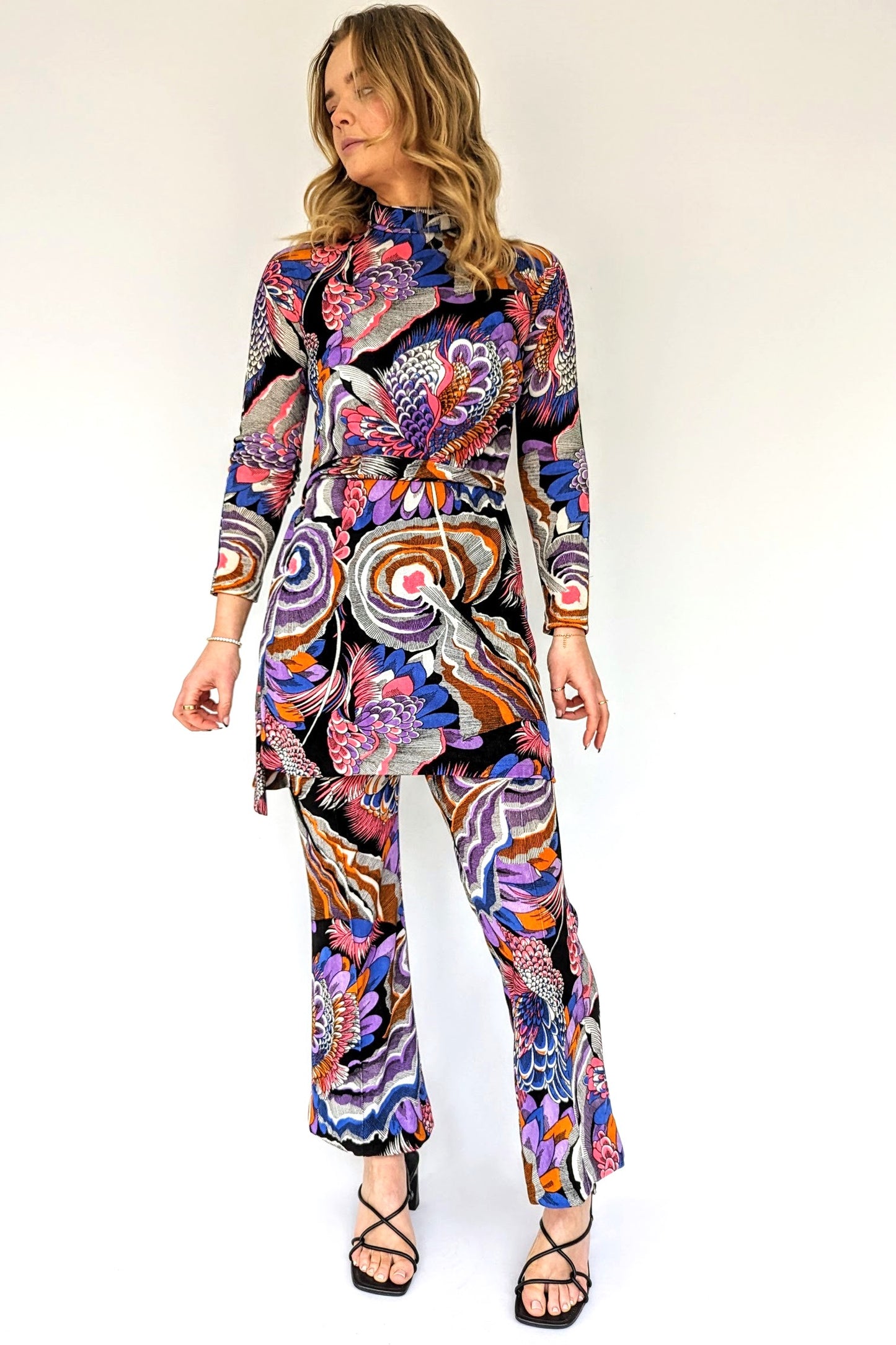 1970s patterned pant suit