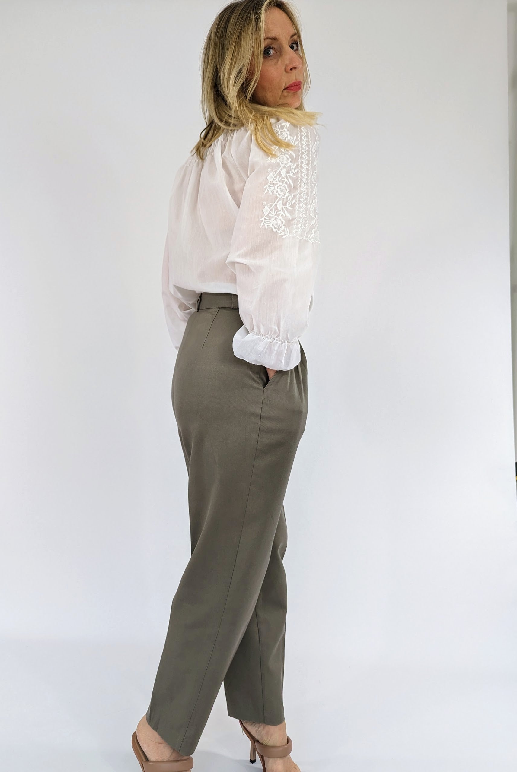 Tapered vintage trousers