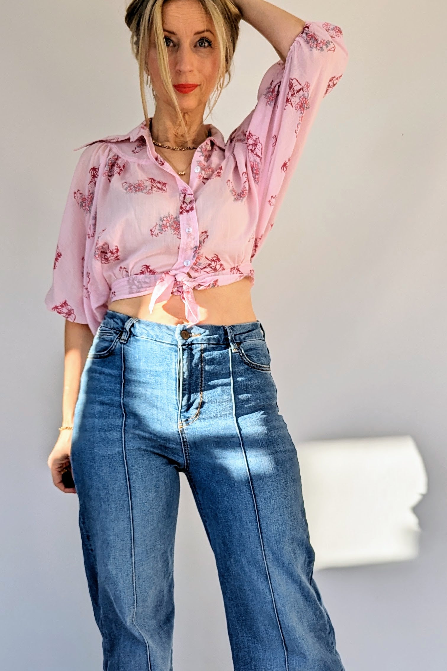 pink cropped lightweight 70s top