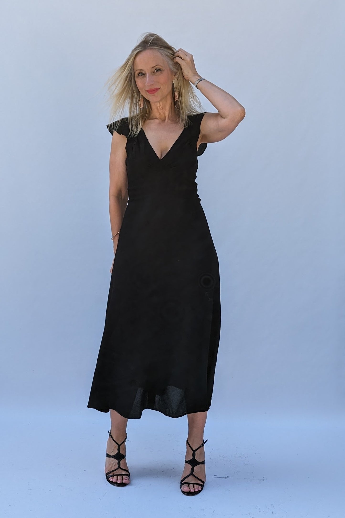 black midi short sleeve midi dress
