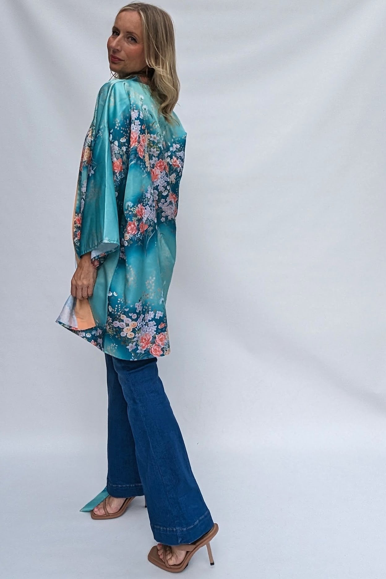 Floral kimono robe
