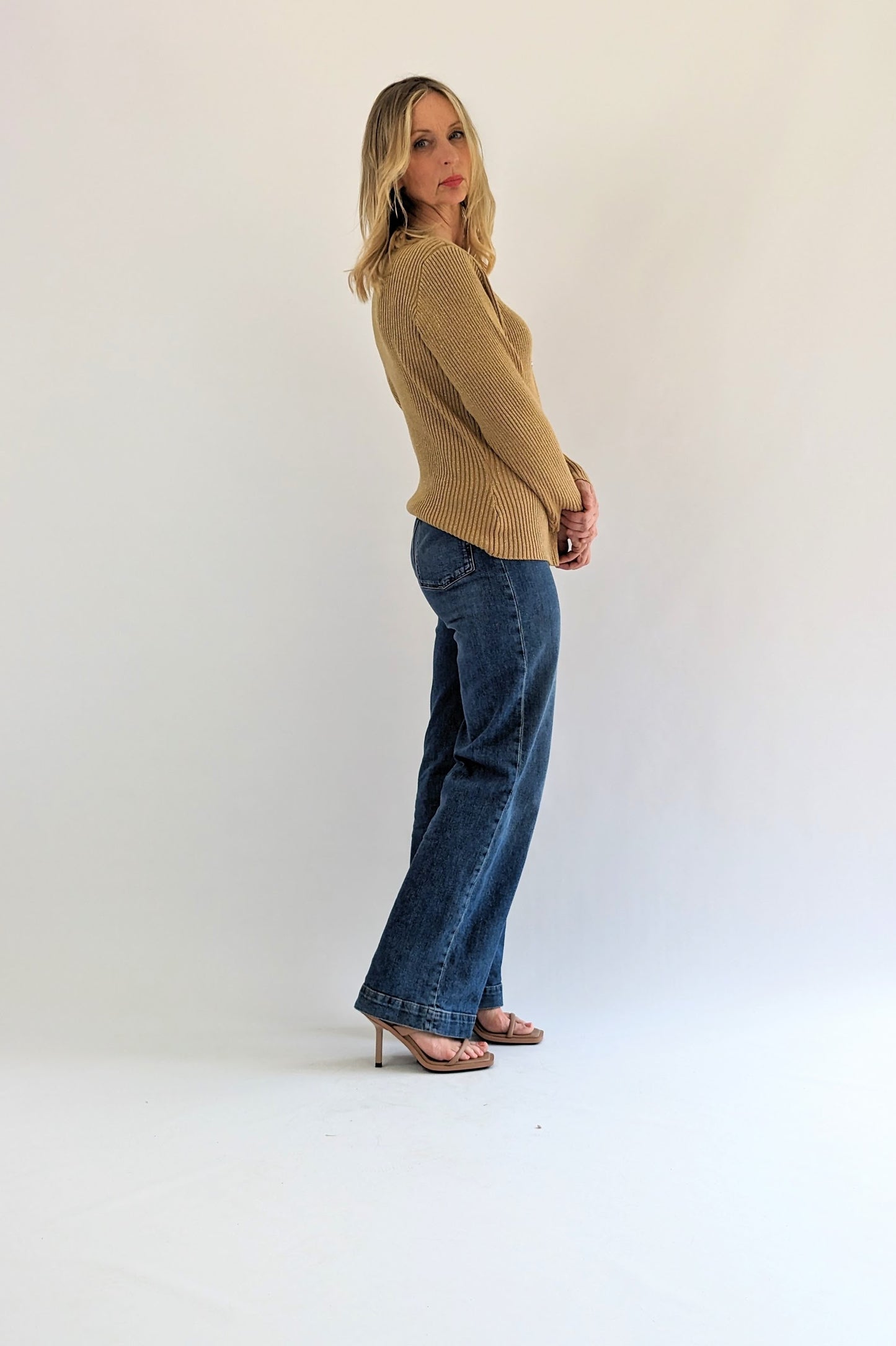 Round neck button up cardigan