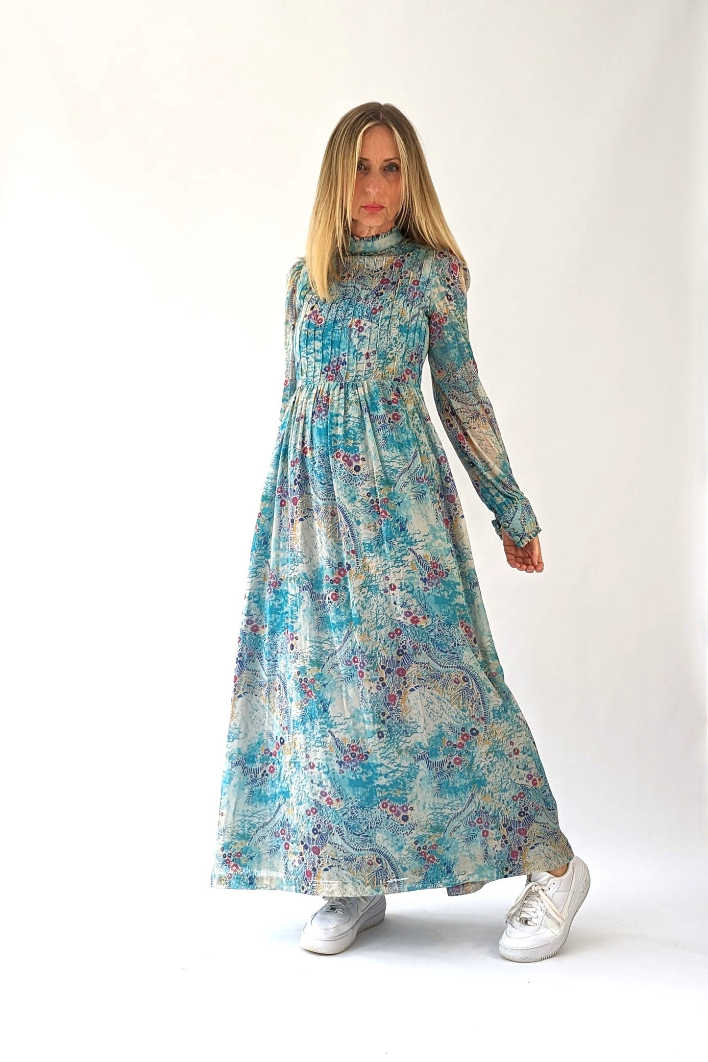 long sleeved printed vintage dress
