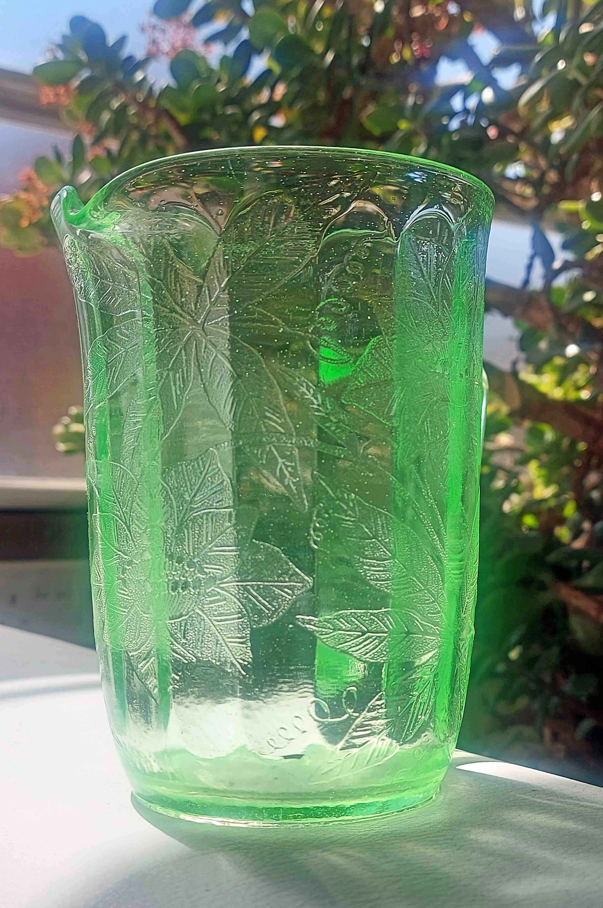 Art deco 1930s Green Depression Uranium Floral Jeannette Glass Pitcher