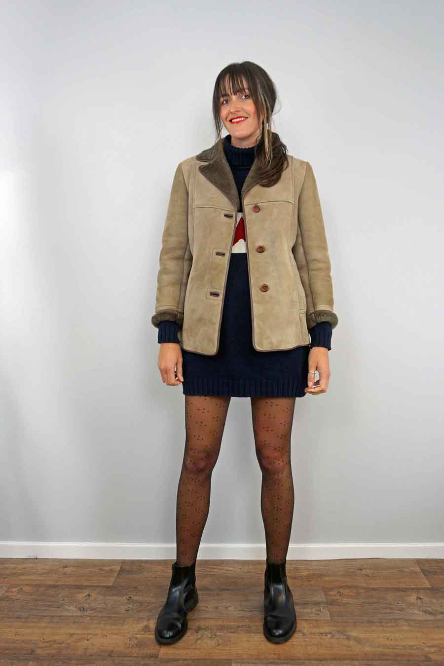 Vintage 1980s short sheepskin coat for women 